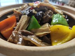 -天天向上素食餐厅(五台山店)
