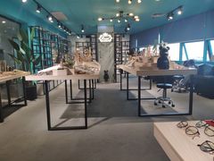 -Trend1881视光·蔡司视觉(领展广场店)