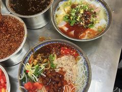 -巍山𤆵肉饵丝