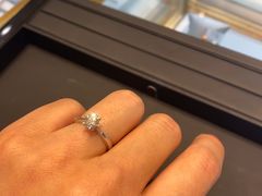 -华夏典当行(龙德广场店)