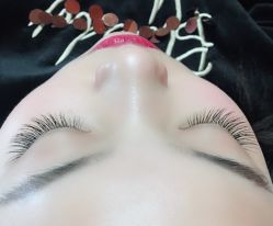 -爱美睫美甲会馆