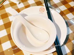 -新大咀港式茶餐厅(宝山万达店)