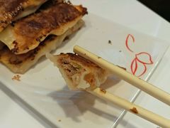 猪肉白菜锅贴-嘉和一品(长江道店)