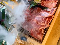 -铭牛烧肉·和牛海鲜自助(高新月牙湖店)
