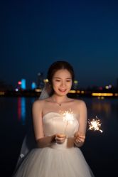 -雪中彩影婚纱摄影·微光艺术中心