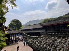 -峨眉山报国寺