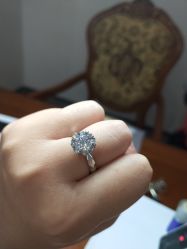 -威德钻石-克拉钻大本营(南京东路店)