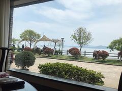 -鹰龙海畔度假酒店(咸祥店)