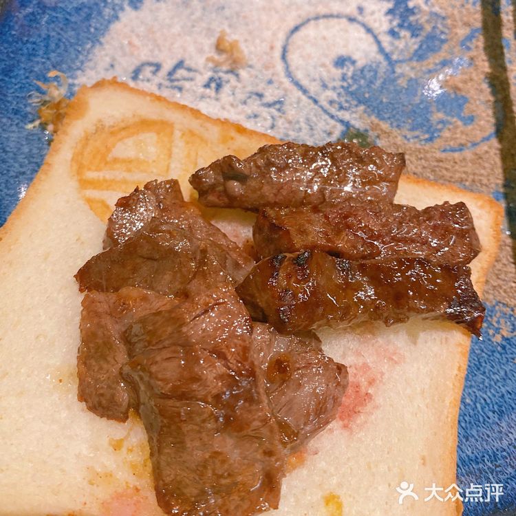 冬天里必不可缺的就是烤肉了将烤肉融入生活