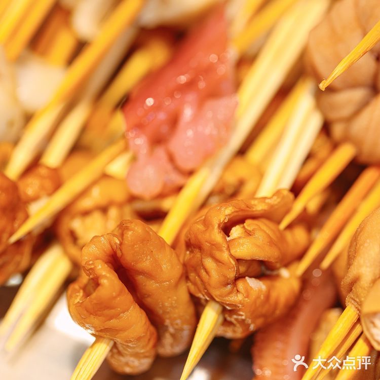 凌晨还在营业的串串店，宵夜党狂喜！