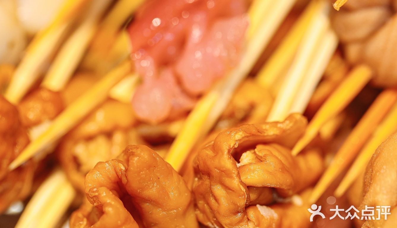 凌晨还在营业的串串店，宵夜党狂喜！