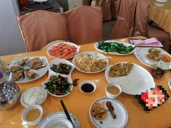 -鹏城人家海鲜酒家·23年老字号(较场尾店)