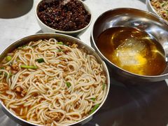 -正宗杨记普洱酸醋米线(总店)