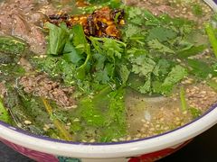 -云阿蛮云南生烫牛肉米线(奉贤路店)