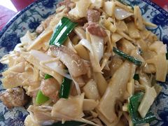 冬笋炒五花肉-生态苑农庄(十里画廊遇龙河店)