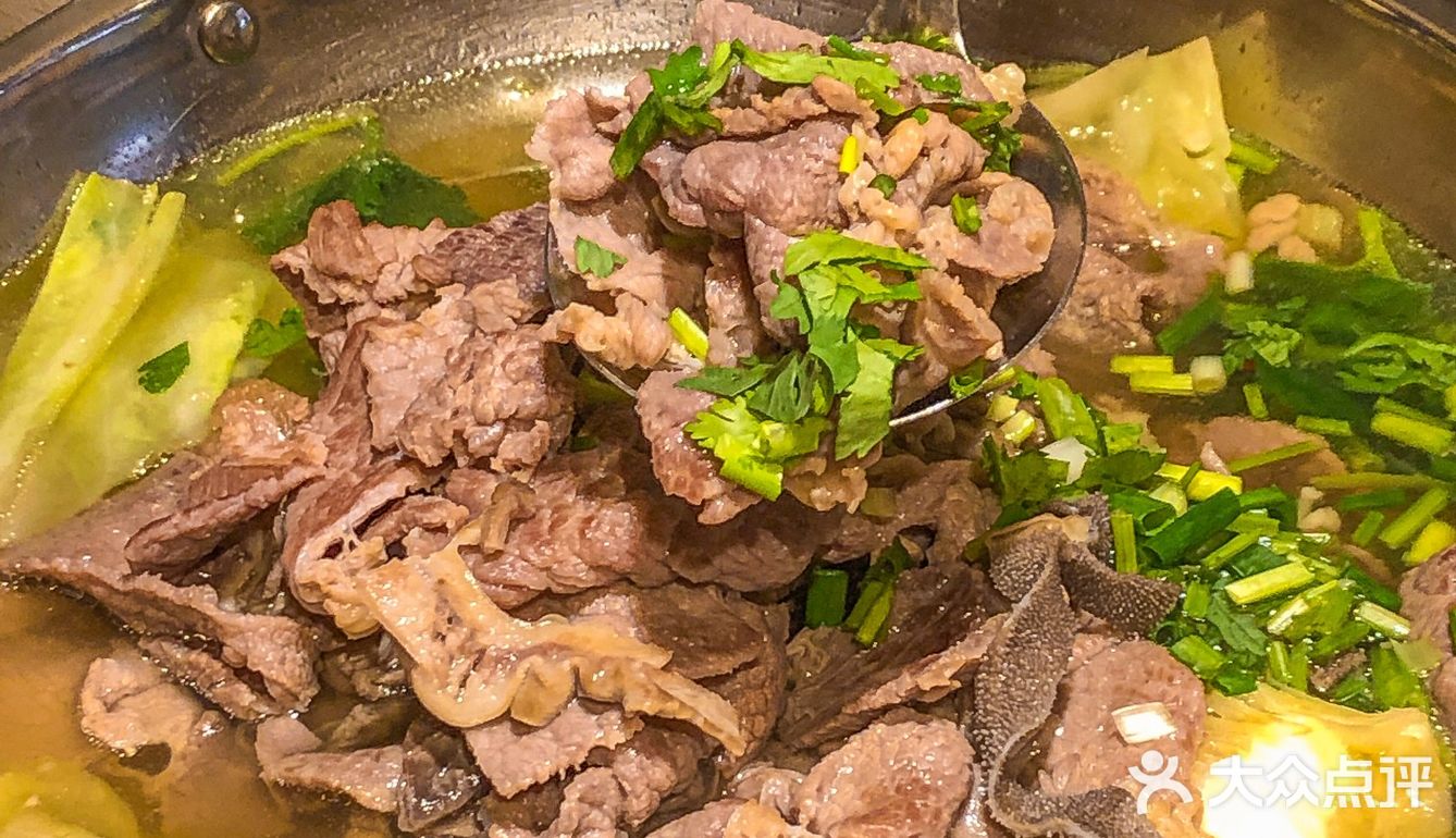 南京美食｜排队这么久就为吃一口冯三孃跷脚牛肉