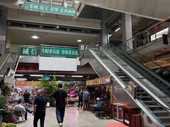 -花鸟鱼虫鲜花绿植市场(玉泉路店)