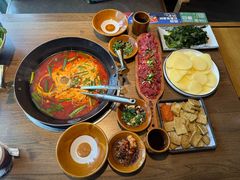 -贵厨酸汤牛肉(小十字店)
