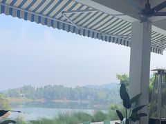 -华凌山庄·隐湖栖