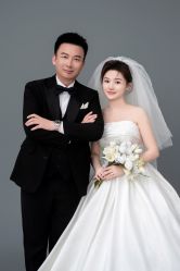 -雪中彩影婚纱摄影·微光艺术中心