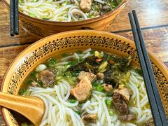 -正宗李家土鸡米线店