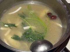 -喃喃椰·糟粕醋·椰子鸡火锅(七堡花园店)