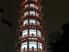 -绳金塔