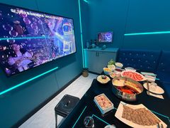 -唯爱KTV聚会餐厅(仙林东城汇店)