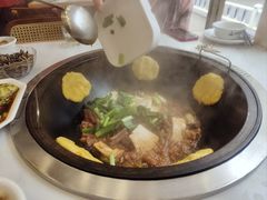 -鲁员外地锅鸡地锅鱼(古墩路店)