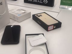 -Apple授权专营店(德汇万达店)