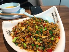 -有红鸡毛店·川菜(建设路店)