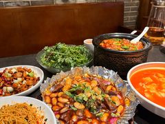 -万重锦·人文川菜馆(骡马市店)