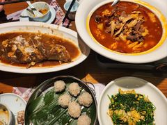 -黄泥岗·地道湖北菜(奥特莱斯店)