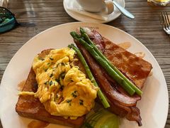 -Common Table · Brunch & Coffee