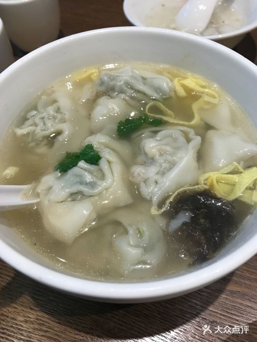 西迪麦龙(m 循礼门店)上海大馄饨图片 - 第1张