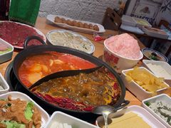 -三个四川人火锅(华联商厦店)