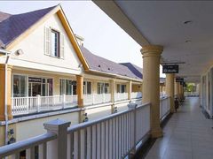 -王府井奥莱临潼小镇(临潼店)