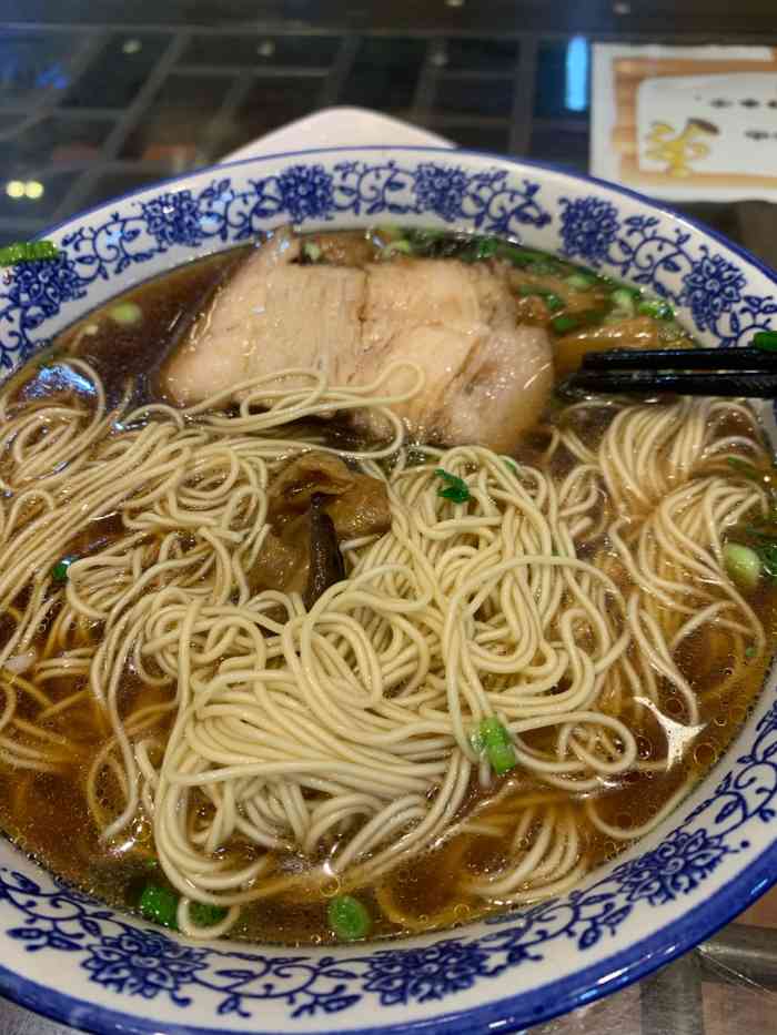 陆长兴面馆(上马墩店)-"不错哦,家门口的苏州面馆,开业期间吃一碗.