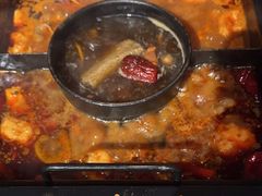 -老牌坊云南鱼豆花火锅(哈西万达店)