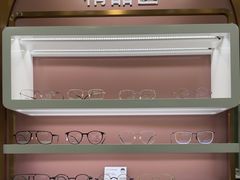 -GOOMI久米眼镜·蔡司·依视路·明月官方授权店(龙德紫金店)
