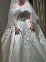 -台湾蔡美月婚纱租赁