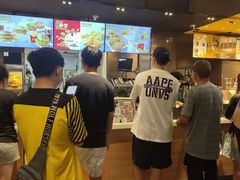 -麦当劳(中二横路店)