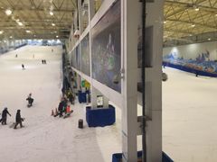 -乔波室内滑雪场