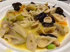 鲜竹笋烧三鲜-旺顺阁鱼头泡饼(小红门店)