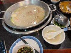 -老来福·非遗酸汤兔(凯旋路店)