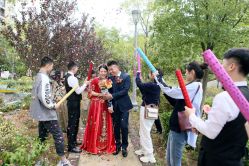 -拉瑞娜LaReine婚纱礼服高级定制