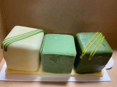 春茶三现蛋糕-星巴克(广州淘金路店)