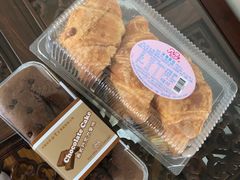 -红宝石·鲜奶小方·海派西点房(南丹店)