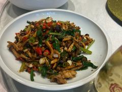 -鑫巴蜀小镇 · 水煮鱼专研店(玉桥店)