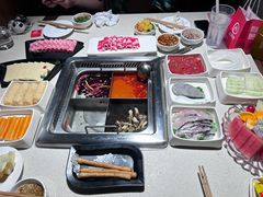-海底捞火锅鲜切牛肉主题店(长寿路店)